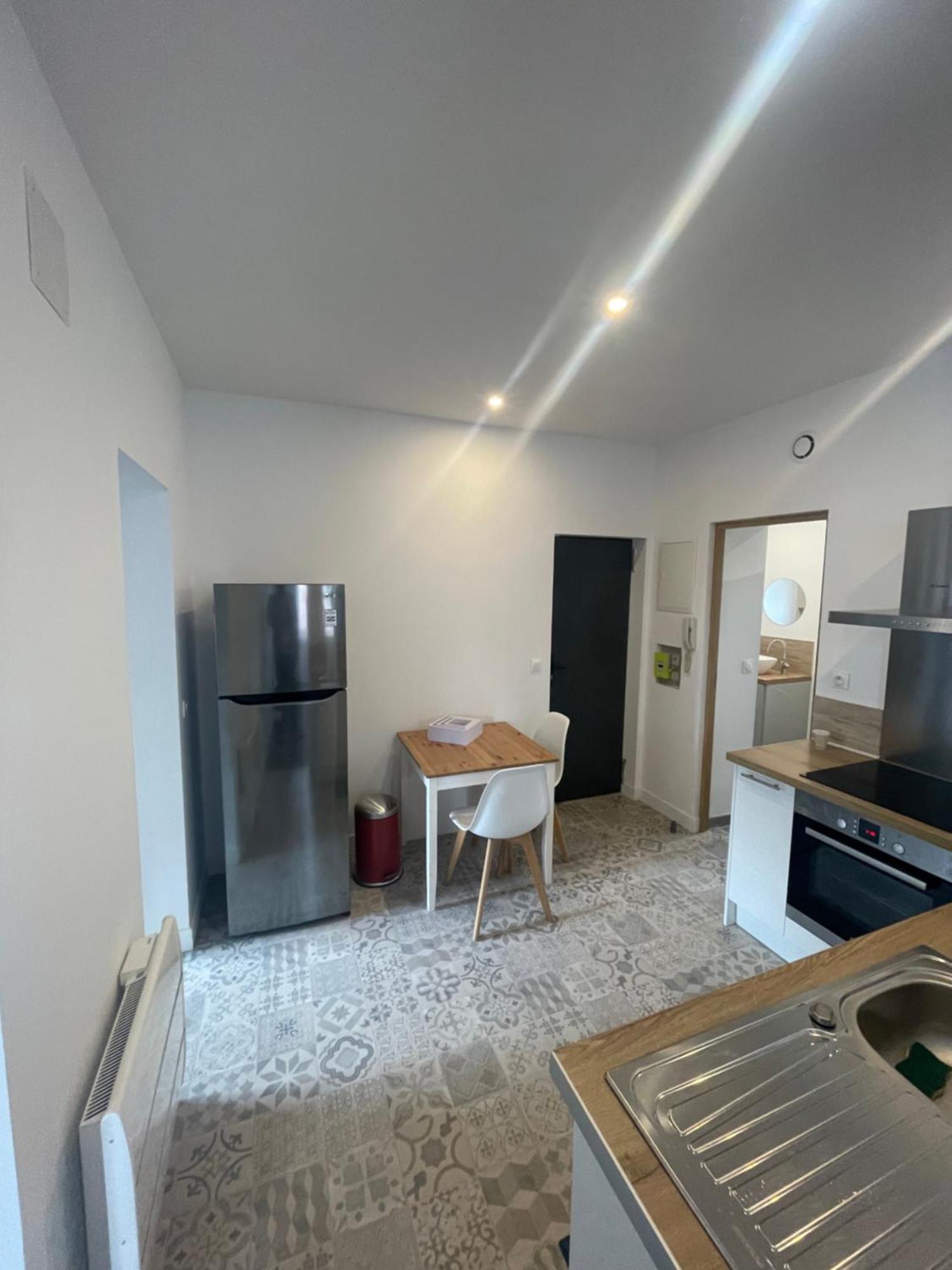 Sejourner Chez Mina Apartment Lille Exterior photo